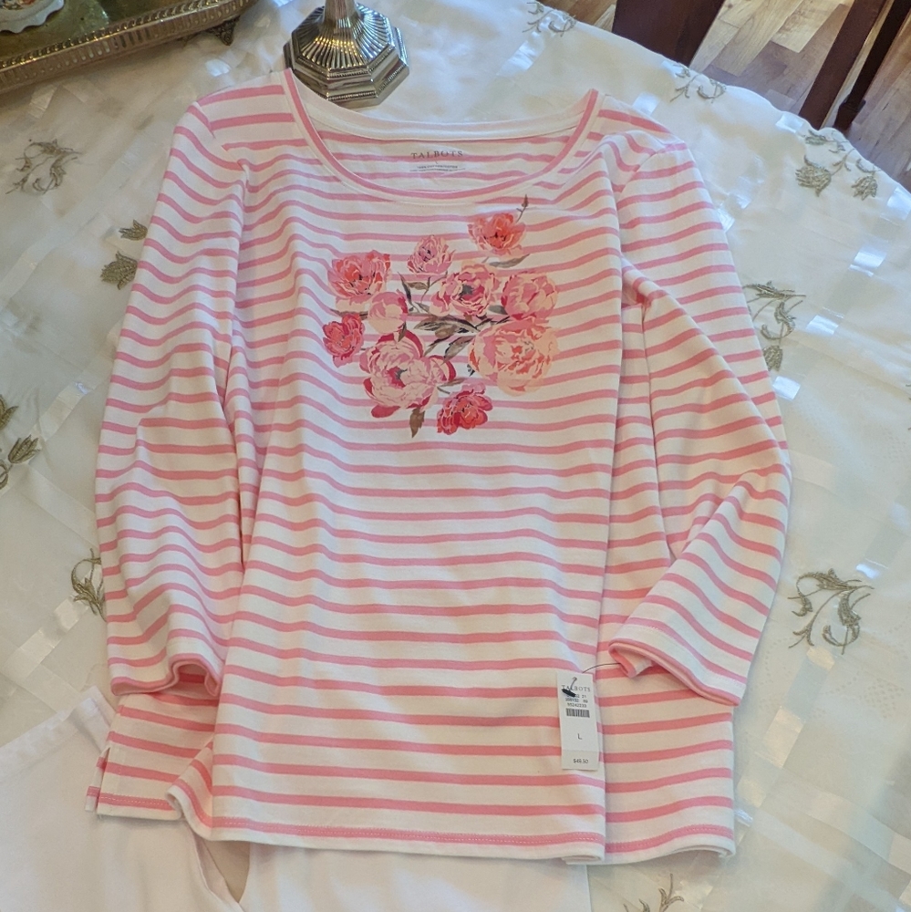 Talbot's Pink & White Top with Roses 🌹NWT